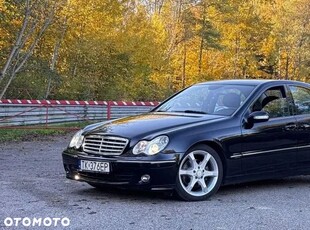 Mercedes-Benz Klasa C 220 T CDI Automatik Avantgarde DPF Sport Edition +