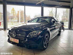 Mercedes-Benz Klasa C 300 9G-TRONIC AMG Line