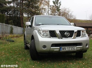 Nissan Pathfinder 2.5 D LE