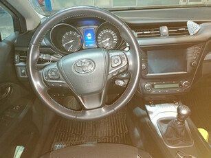 Toyota Avensis 2017 1.8 Valvematic 119490km ABS