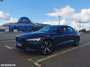 Volvo S60 B5 B Ultimate Dark