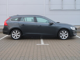 Volvo V60 2016 D3 2.0 206822km Kombi