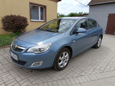 Używane Opel Astra - 26 500 PLN, 208 994 km, 2010