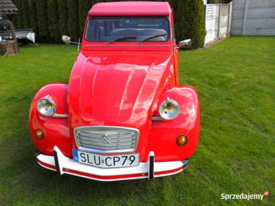 Zabytkowy Citroen 2 CV