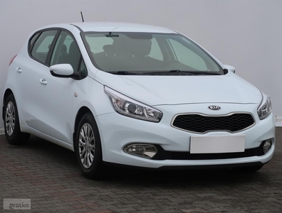 Kia Cee'd II , Salon Polska, Serwis ASO, Klima, Parktronic