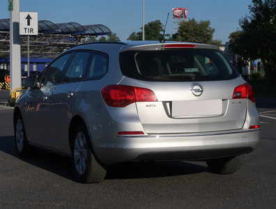 Opel Astra 2015 1.4 T 218654km Kombi