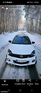 Opel Astra GTC 1.9 CDTI DPF Black&White