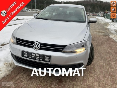 Volkswagen Jetta VI Benzyna, automat ,skóry, tempomat, światła dzienne, Isofix