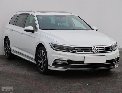 Volkswagen Passat B8 , Automat, Skóra, Navi, Klimatronic, Tempomat, Parktronic,