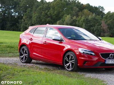 Volvo V40 T3 Drive-E R-Design Momentum