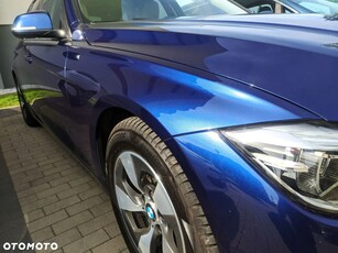 BMW Seria 3 320d Efficient Dynamics Sport Line