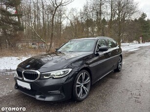 BMW Seria 3 320d Touring xDrive Sport Line