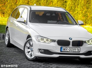 BMW Seria 3 320d xDrive Sport Line