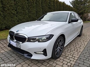 BMW Seria 3 320i Sport Line