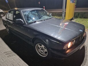 Czane BMW 520 e34 2,0 benzyna - przegląd na rok - klasyka motoryzacji