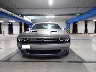 Dodge Challenger R/T 5.7 V8 Hemi RWD