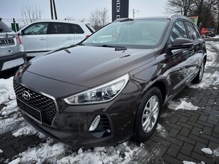 Hyundai i30 II 1.6 CRdi 110 KM Led Line Assist Alu Pdc !