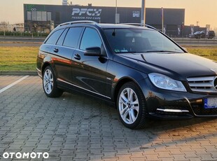 Mercedes-Benz Klasa C 250 T CDI DPF (BlueEFFICIENCY) 7G-TRONIC Avantgarde