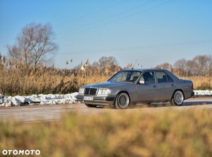 Mercedes-Benz W124 (1984-1993)