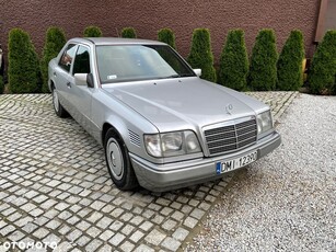 Mercedes-Benz W124 (1984-1993)