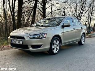 Mitsubishi Lancer 1.5 Invite