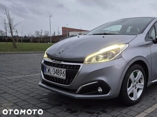 Peugeot 208 PureTech 82 Stop & Start Signature