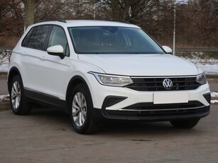 Volkswagen Tiguan , Salon Polska, Serwis ASO, Klimatronic, Tempomat, Parktronic