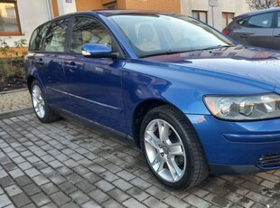 Volvo V50 1.8 benz stan BDB piękny kolor hak