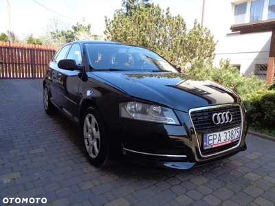 Audi A3 1.6 TDI Sportback DPF Attraction