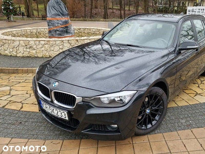 BMW Seria 3 318d Touring