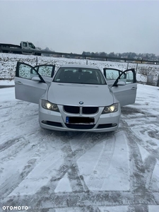 BMW Seria 3 318i