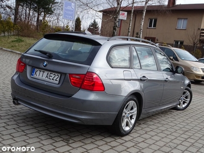 BMW Seria 3 320d xDrive DPF Touring