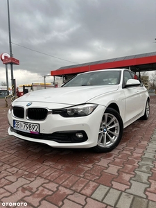 BMW Seria 3 320i Luxury Line