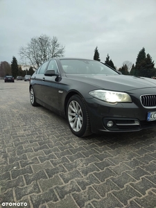 BMW Seria 5 520d xDrive Luxury Line