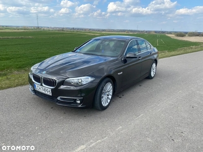 BMW Seria 5 525d Luxury Line