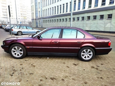 BMW Seria 7 728i L