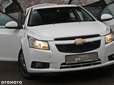 Chevrolet Cruze 1.6 Base