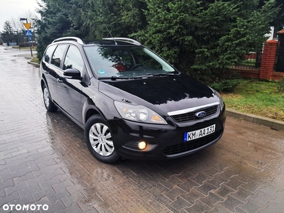 Ford Focus 1.6 Trend +