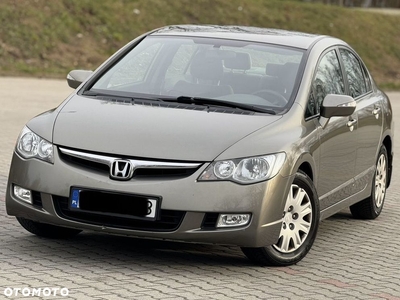 Honda Civic 1.8i-VTEC Automatik Executive