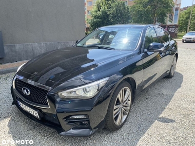 Infiniti Q50 2.0t Sport Sound Studio by Bose