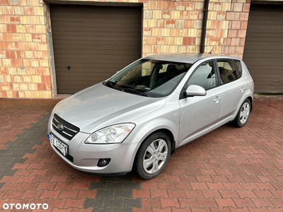 Kia Ceed Cee'd 1.6 Crdi Comfort +