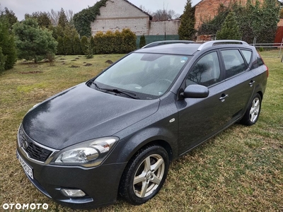 Kia Ceed Cee'd 1.6 Crdi Comfort +