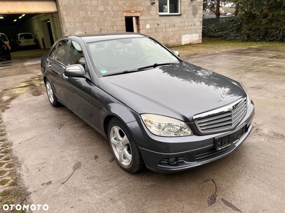 Mercedes-Benz Klasa C 200 CGI BlueEff Classic