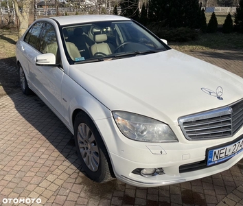 Mercedes-Benz Klasa C 220 T CDI DPF Automatik BlueEFFICIENCY Elegance