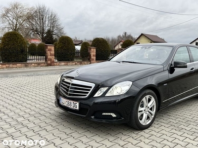 Mercedes-Benz Klasa E 300 T CDI DPF BlueEFFICIENCY 7G-TRONIC Avantgarde