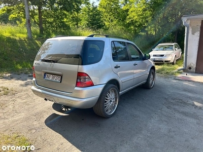 Mercedes-Benz ML 320