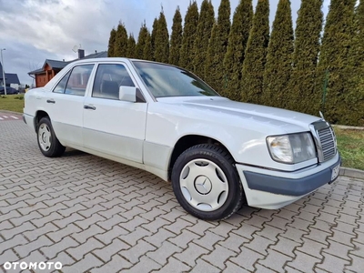 Mercedes-Benz W124 (1984-1993)