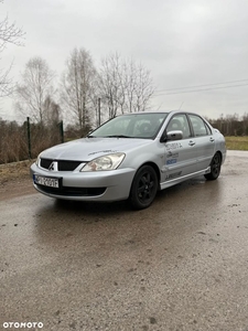 Mitsubishi Lancer 1.6 Invite