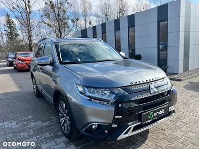 Mitsubishi Outlander 2.4 4WD CVT Instyle