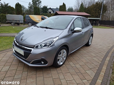 Peugeot 208 PureTech 82 Stop & Start Signature